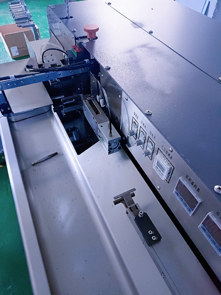 自動剝線打端機,多芯線自動打端機,全自動裁線打端機 自動剝線打端機,多芯線自動打端機,全自動裁線打端機