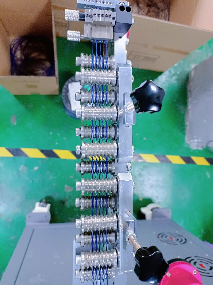 全自動排線打端機,單頭自動打端機 全自動打端機雙頭,全自動單頭打端粘錫機 全自動排線打端機,單頭自動打端機 全自動打端機雙頭,全自動單頭打端粘錫機